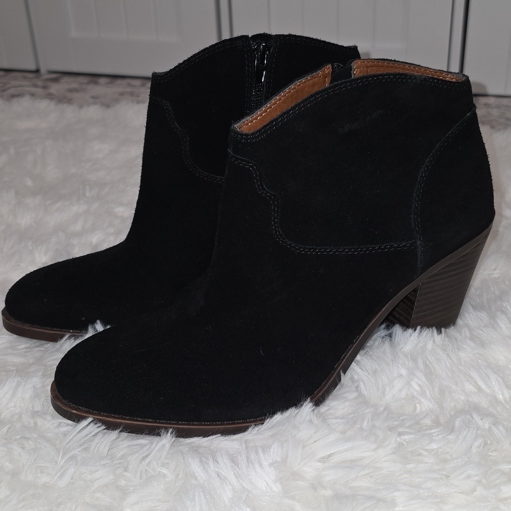 Lucky Brand Women's Black Suede Ankle Boots. Size 9.5 NWT!